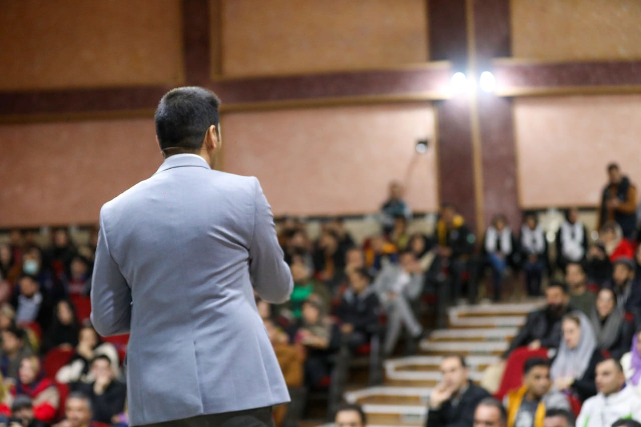 تصاویر همایش بیا تو تیم ما